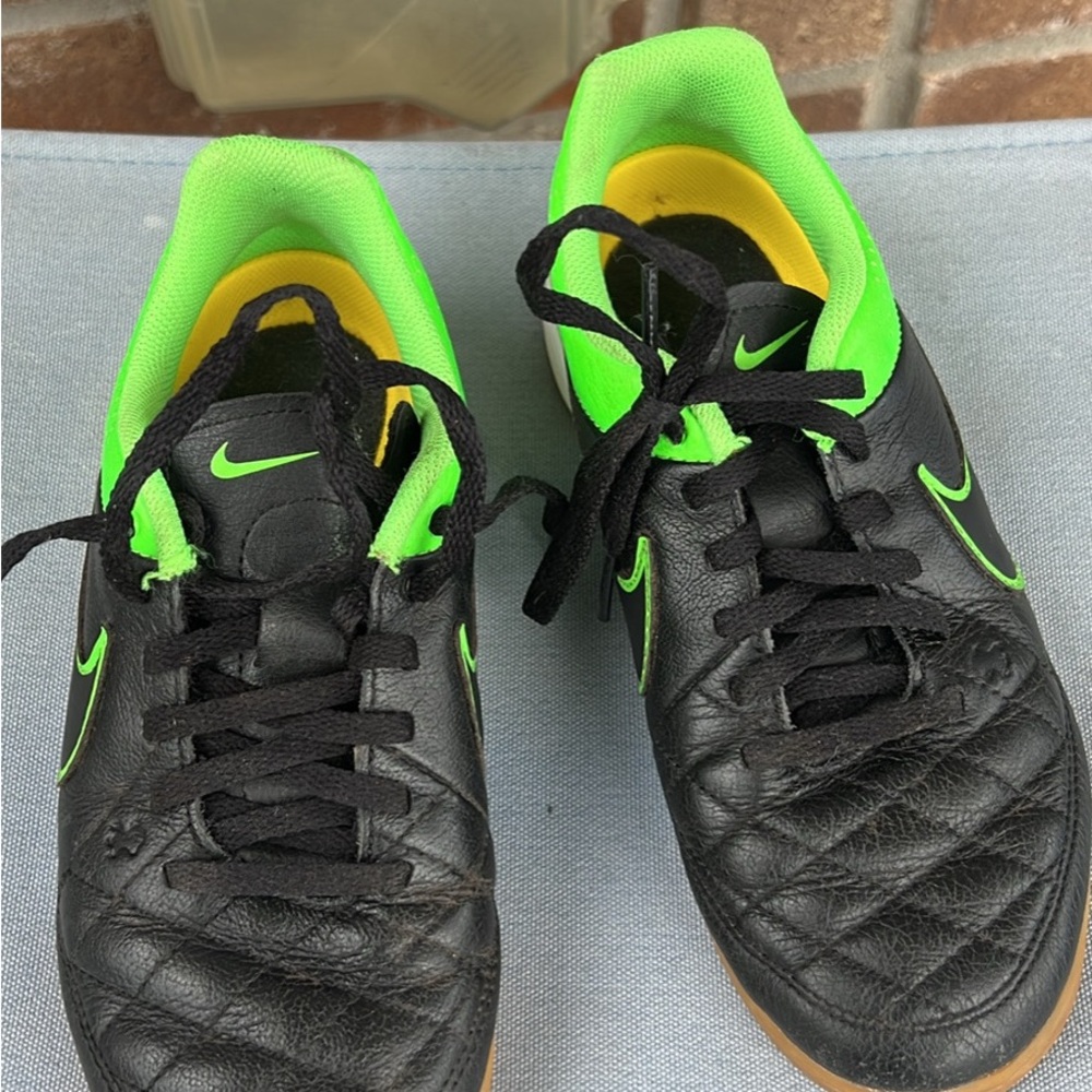 Nike Black and Green Sneakers with Quilted Design